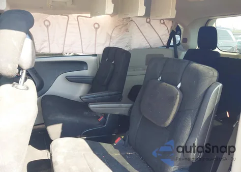 2011 Chrysler Town & Country Touring z USA, uszkodzony, nr VIN 2A4RR5DG9BR771531